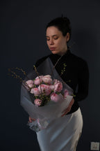 Лютики и ветки вишни