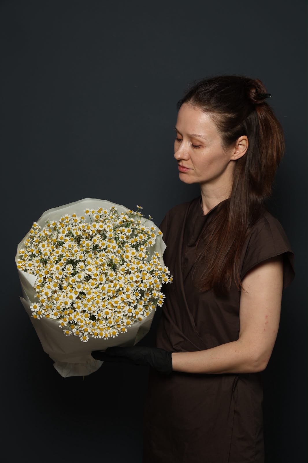 Sunny Meadow 25-stem chamomile bouquet